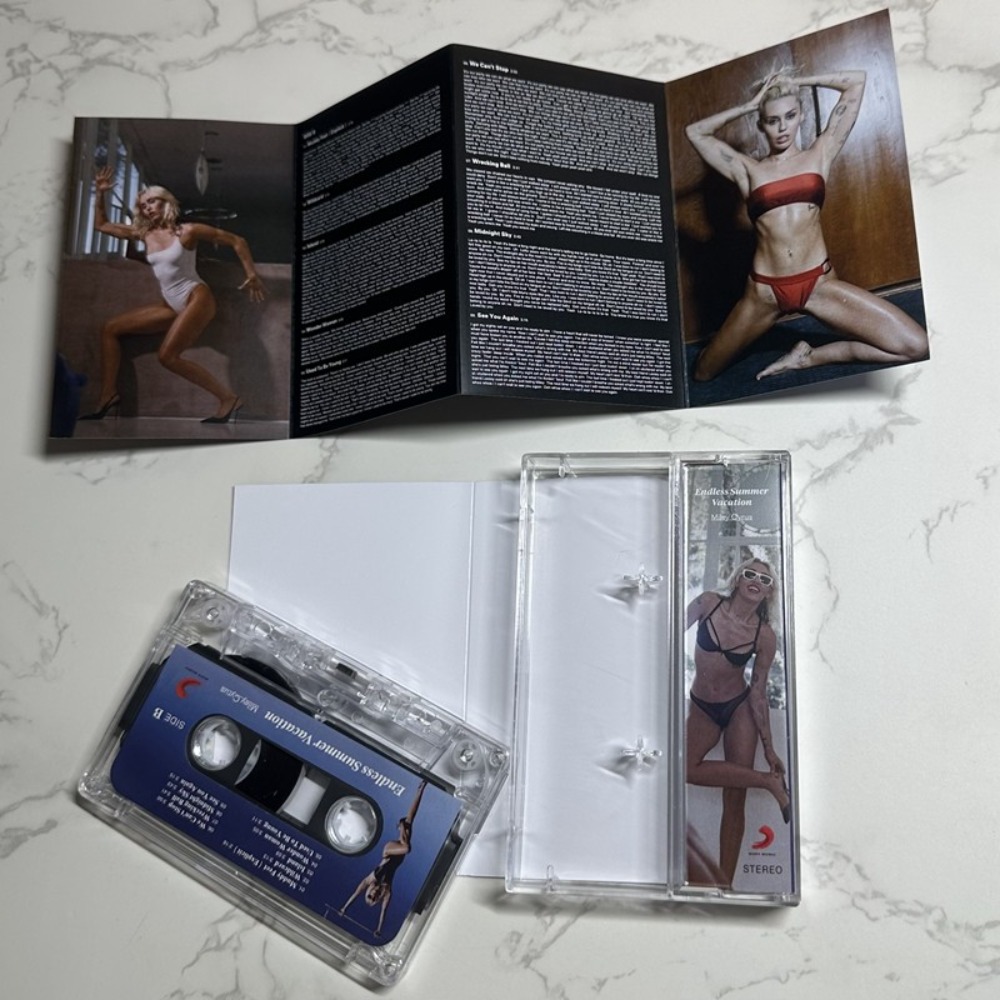 Miley Cyrus Cassette Tape | En - đánh giá và giá Audio Music Free